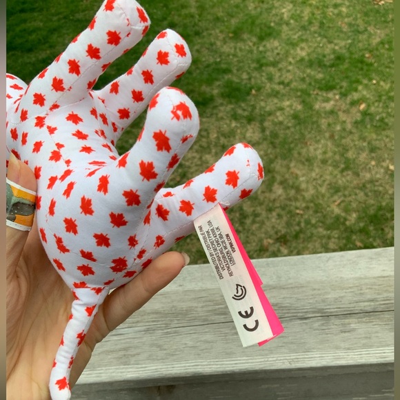PINK VICTORIA SECRET Canada Leaf Print Limited Edition Stuffed Plush Dog NEW - Picture 12 of 12